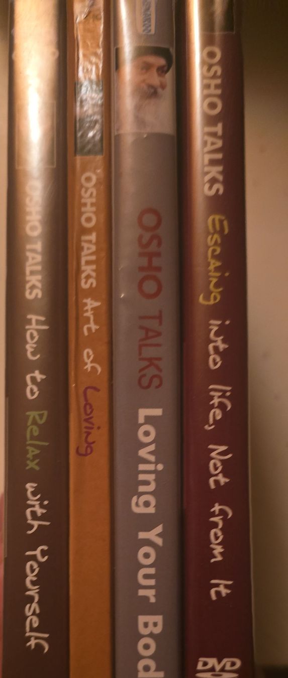 Tutti i DVDs: 4 Osho Talks DVDs gebraucht – Usato da Oberbüren venduto da Elk2025 1