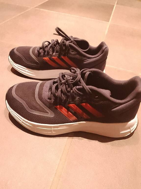 Herrenschuhe: Basket Adidas taille 40 – Gebraucht aus Tavannes von charles69