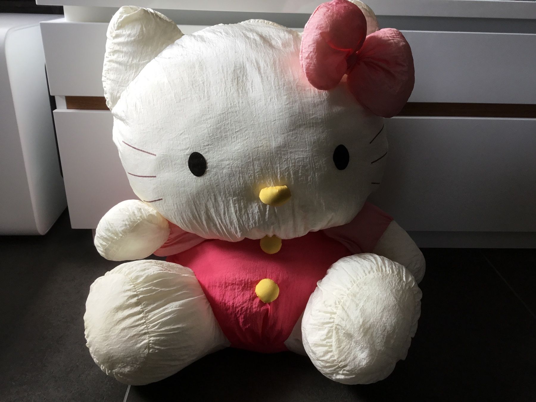 Hello Kitty Statuette: Hello Kitty – Usato da Erlenbach im Simmental venduto da Sale-In-Crown 4