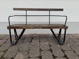 Bänkli, Holzmetallbank für Kinder