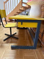 Bureau et chaise d'enfant vintage jaune - Rétro!