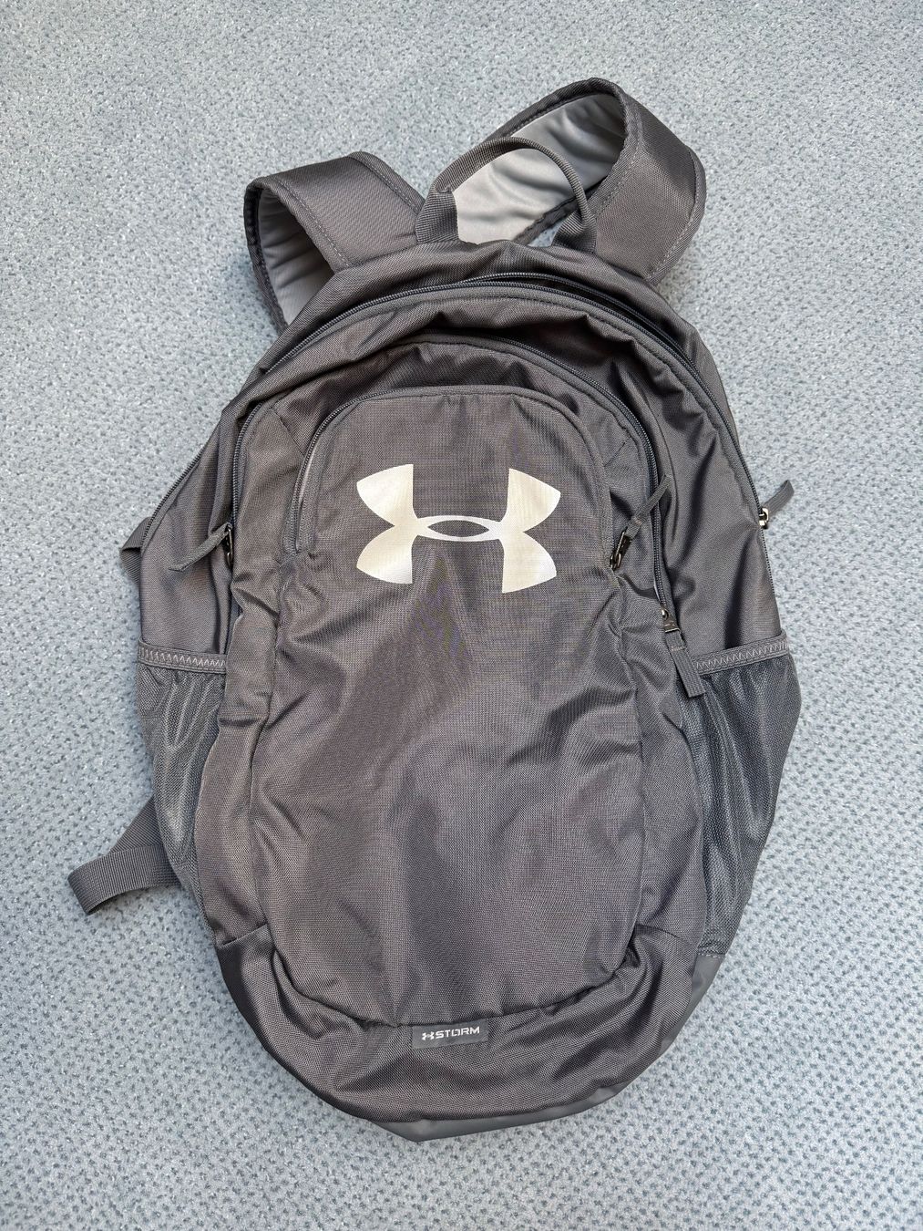 Under Armour Rucksäcke: Under Armour Rucksack – Gebraucht aus Hunzenschwil von PatrickHeisenberg
