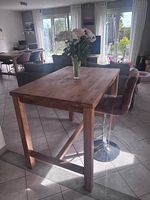Jolie Table haute bois massif