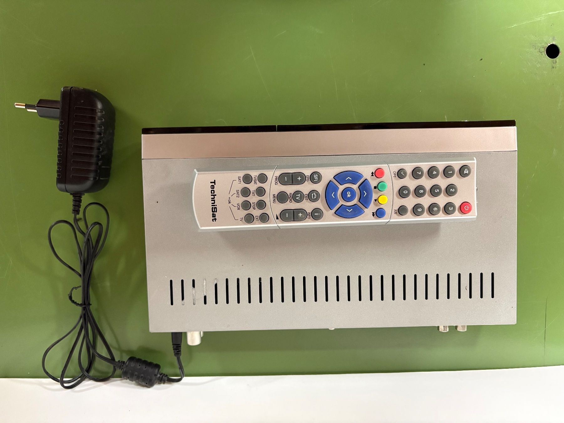 Technisat Récepteurs: TechniStar K1 Digitalreceiver DVB-C – D'occasion à Weite par FTW-AG 2