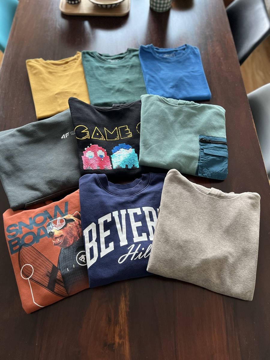 Maglioni & Felpe: Pullover und T-Shirts Konvolut 134/140 – Usato da Zollikon venduto da Peiler01 2