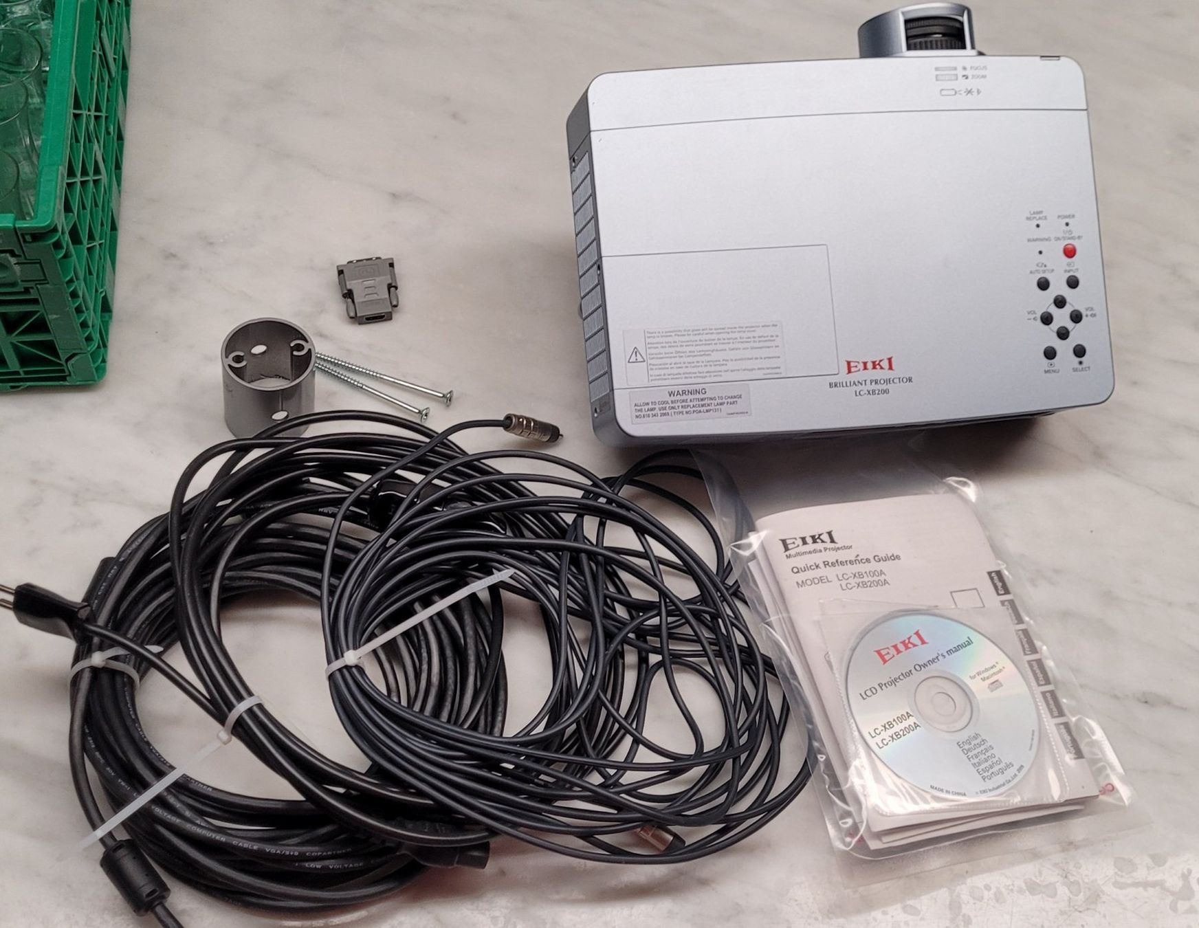 Home Cinema: Beamer Projecteur EIKI LC-XB200 Accessoires inclus! – Usato da Plagne venduto da Engalp 4