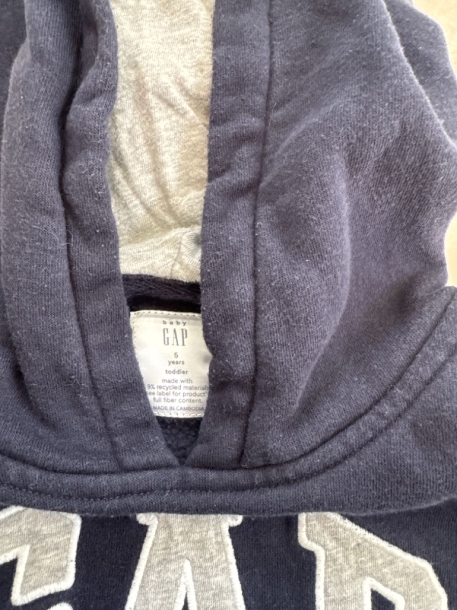 Gap Maglioni & Felpe: Sweatshirt GAP – Usato da Eglisau venduto da nil_wls5 1
