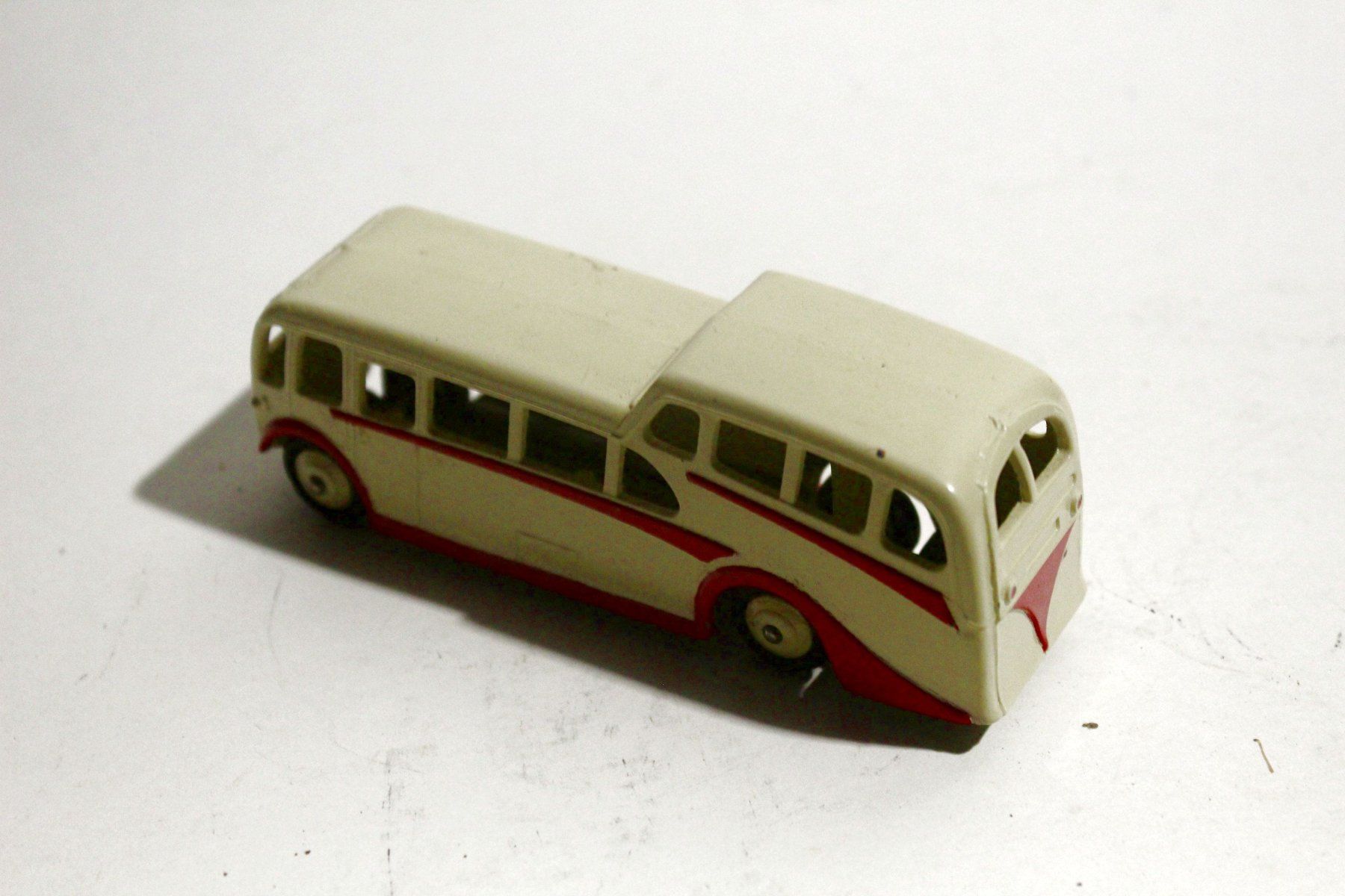 Dinky Toys Modellini d'auto: DINKY TOYS / MECCANO Observation Coach, creme/rot – Usato da Bern venduto da kultiges 5
