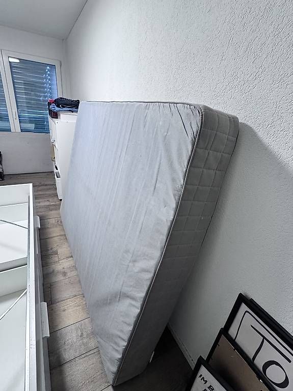 Lits: Bett – D'occasion à Bilten par bel_qwt8 3