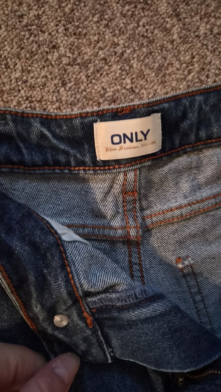 Only Pantalons: Hose von Only – Neuf (Voir description) à Unterbach BE par lar_zv68 1