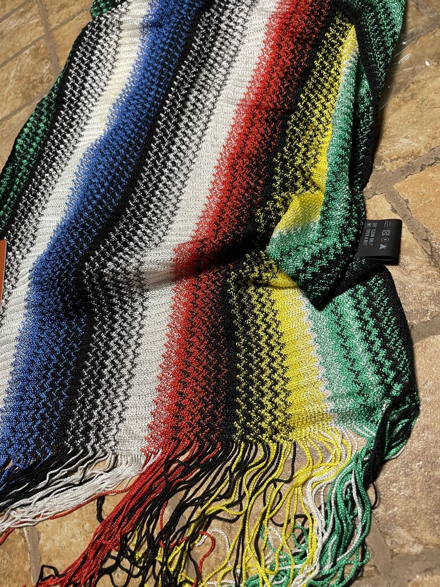 Missoni Foulard & Sciarpe: Chic Sciarpa Missoni originale,nuova -etichetta,multicolore – Nuovo e nell'imballaggio originale da Gordevio venduto da LanaZimm 6