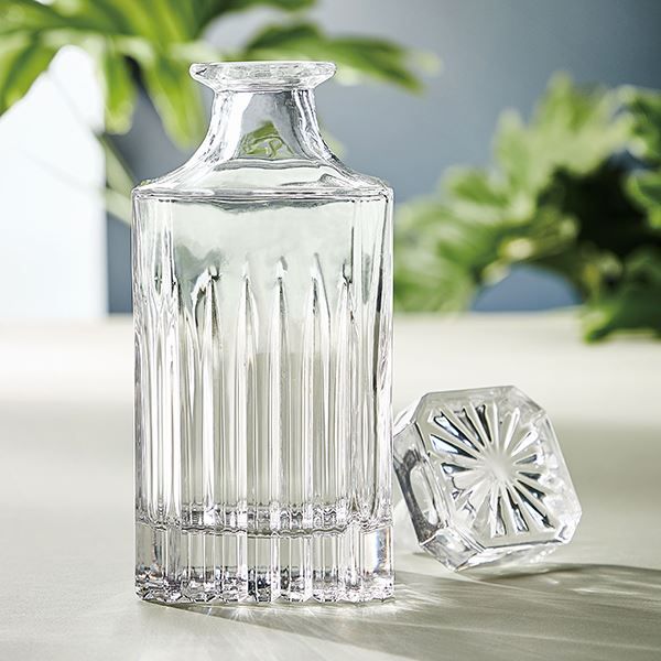 Karaffen: Whisky Karaffe mit Deckel "Relief" – Neu und originalverpackt aus Wettingen von kochshop