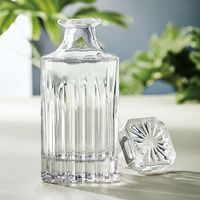 Whisky Karaffe mit Deckel "Relief"