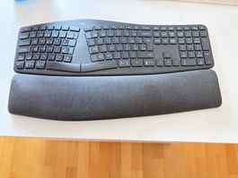 Tastatur Logitech Ergo K860 (CH, Kabellos)