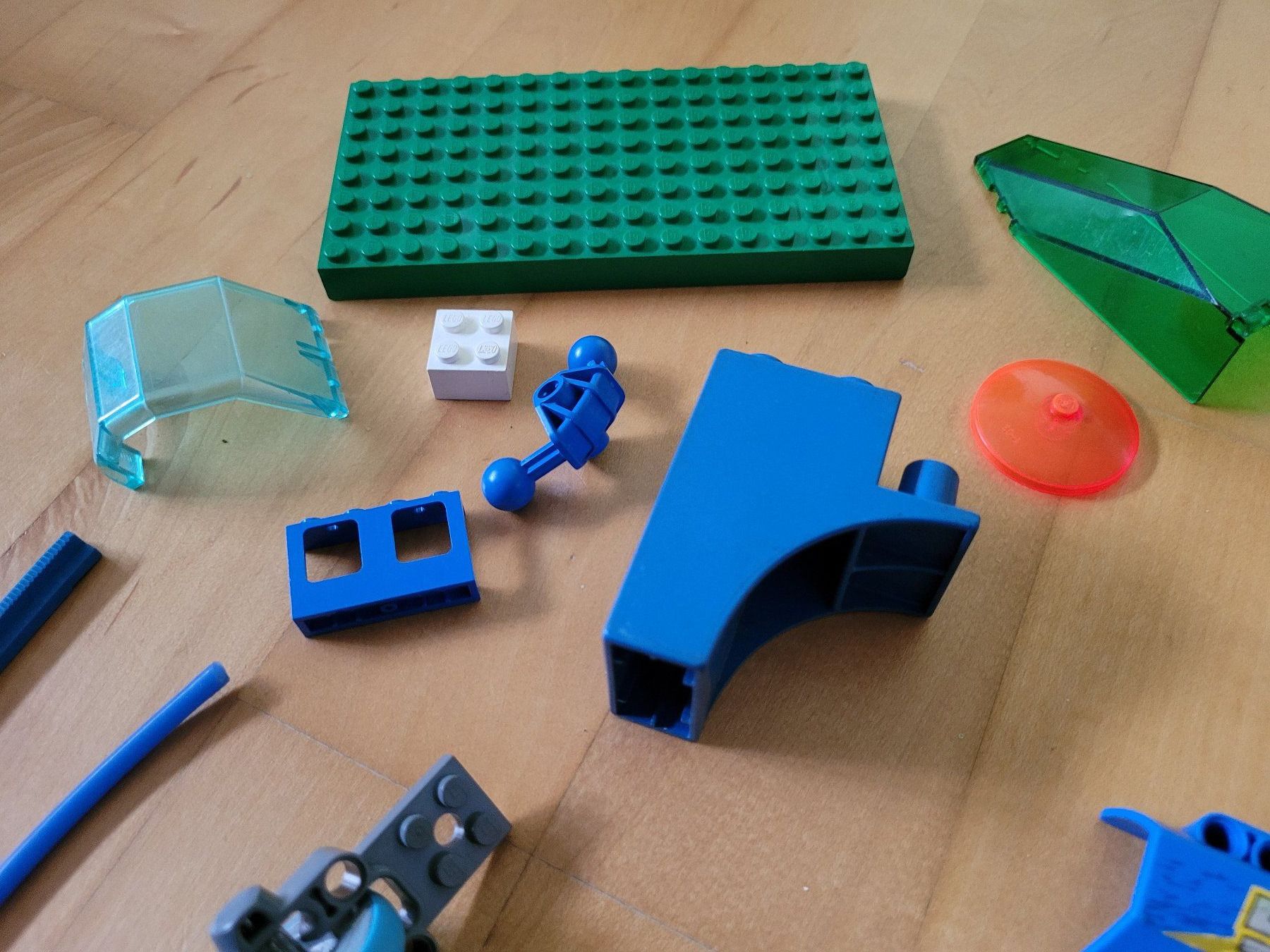 Lego Spielzeuge: Lego ältere blaue grüne Steine – Gebraucht aus Widnau von kerstinlo 2