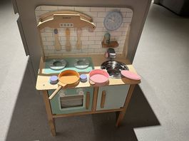 Kinderküche jouéco in guten Zustand mit Zubehör