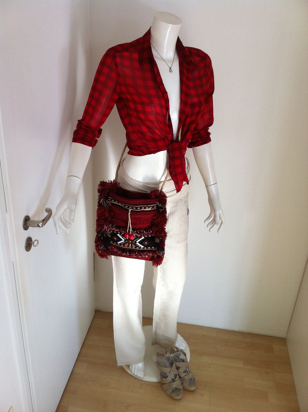Sacs femmes: HANDGEMACHTE UKRAINISCHE TASCHE ROT – Neuf (Voir description) à Olten par Naja-Twins-Twins 2
