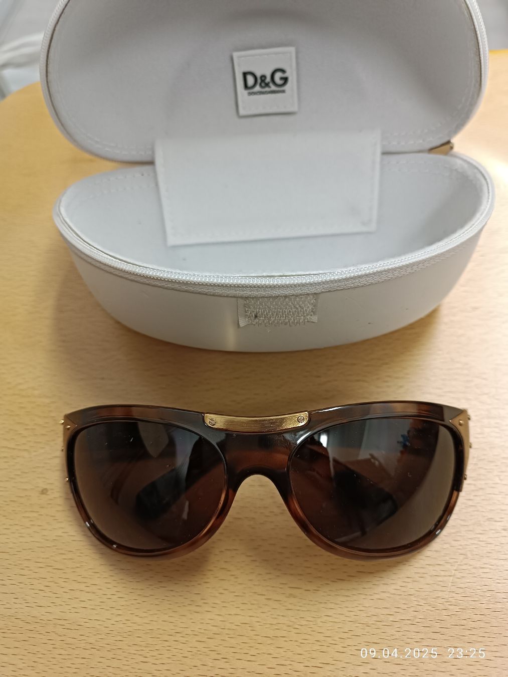 Dolce & Gabbana Occhiali & Lenti: D&G Sonnenbrille mit Etui – Usato da Recherswil venduto da Wassermann_ 1