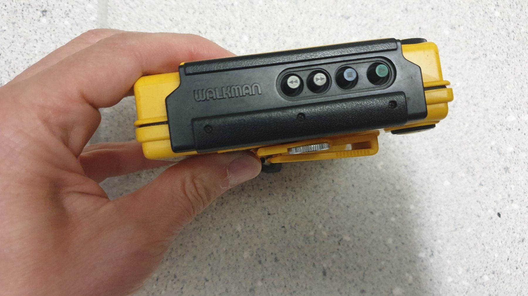 Sony Lettore multimediale portatile: SONY Solar Walkman WM-F107 – Usato da Stäfa venduto da Supertramp73 5