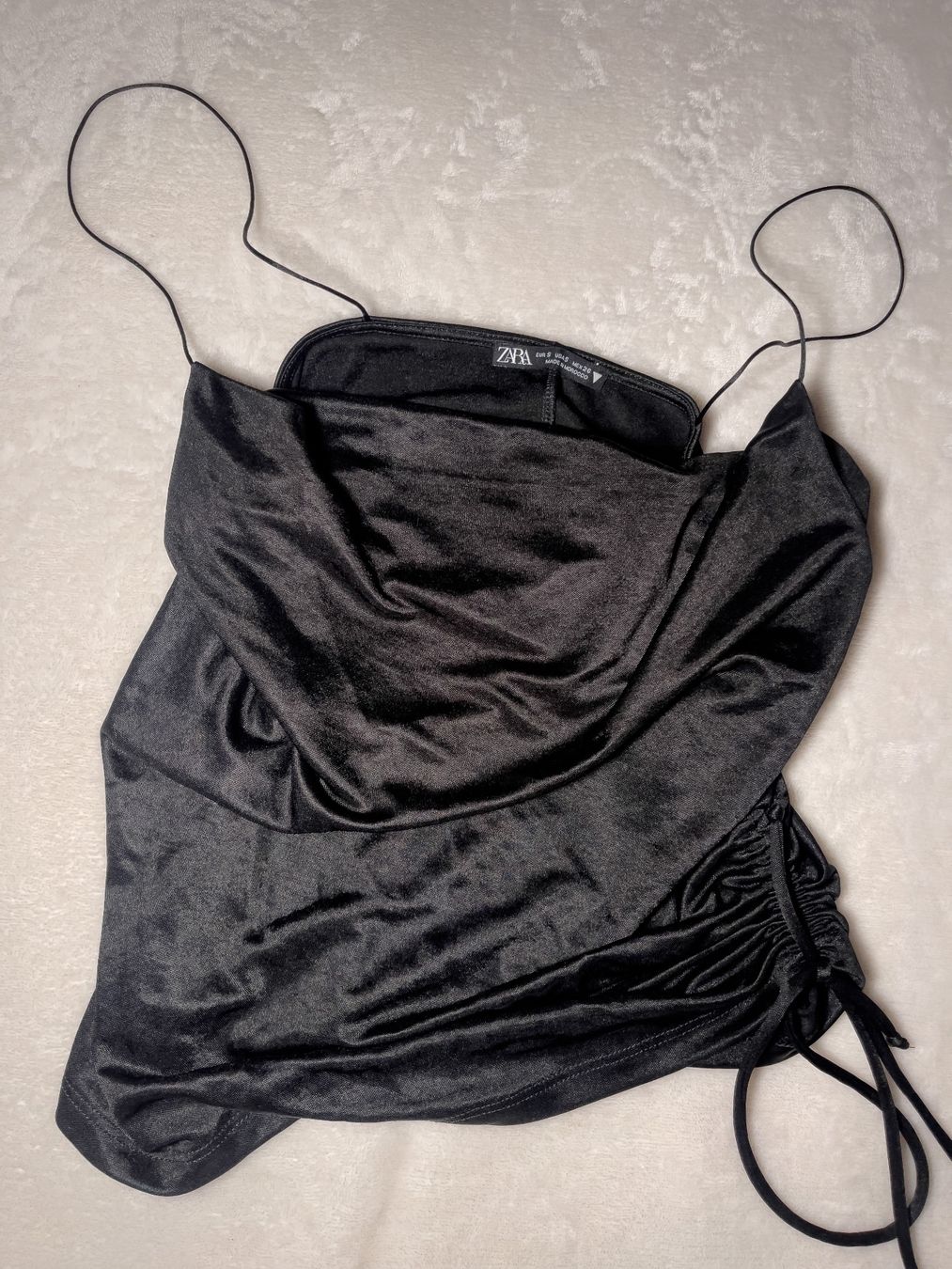 Zara Top: Zara Top Black – Nuovo (secondo la descrizione) da Zürich venduto da CBN_Fashion