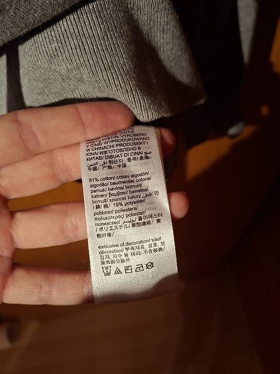 Pullover & Sweatshirts: Tommy Hilfiger Zipper Pullover grau – Gebraucht aus Oberkirch LU von juli- 2