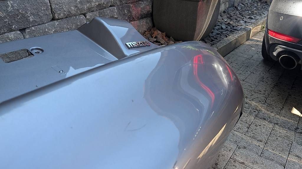 Alle Autoersatzteile: Heckstossstange original silber met. MX-5 NB NBFL – Gebraucht aus Menznau von Zwie 2