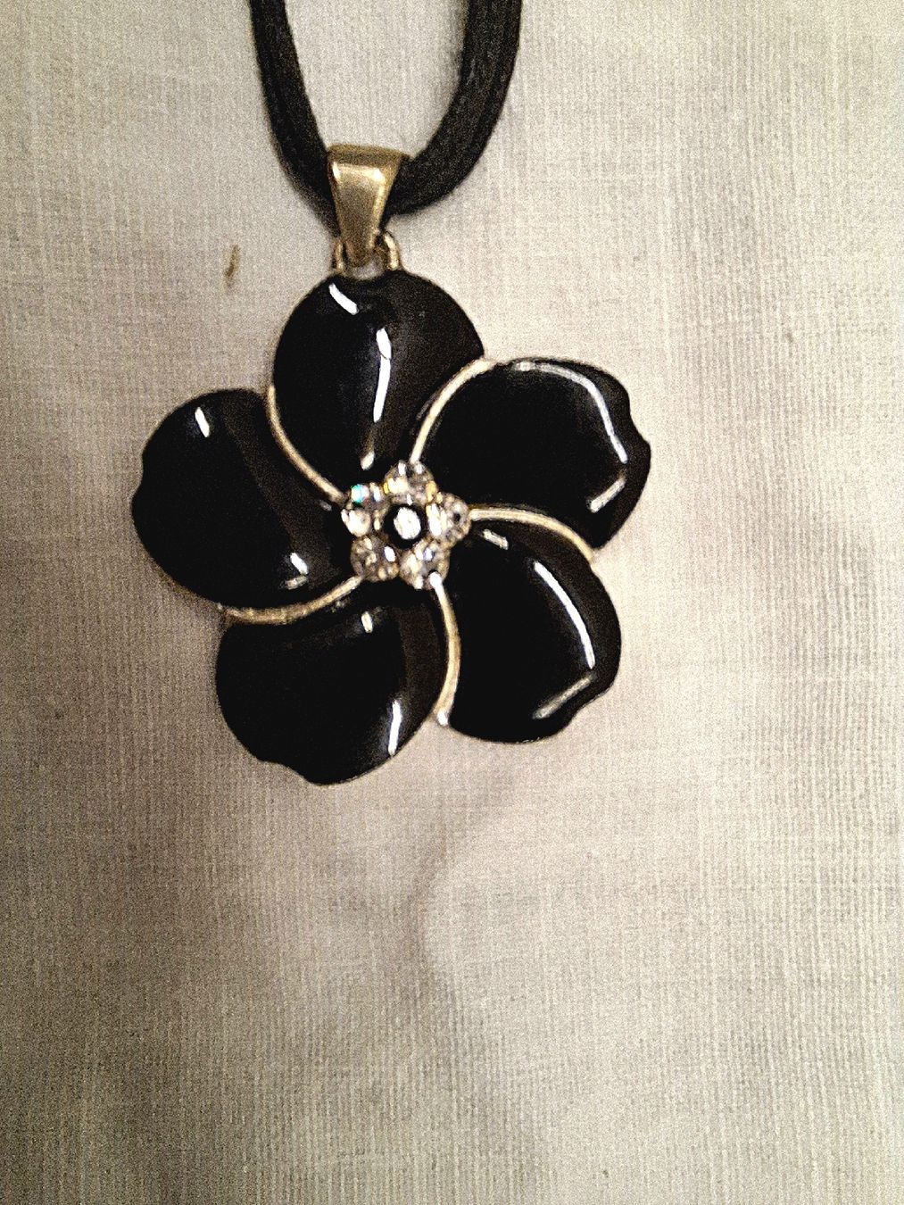 Catenine: Collier mit Anhänger 28cm Länge neuwertig – Nuovo (secondo la descrizione) da Uettligen venduto da rou_5p7t 1