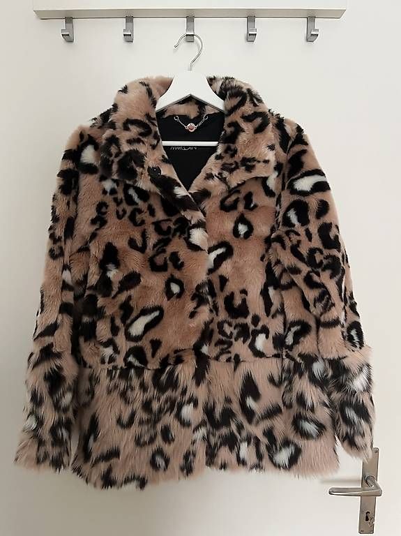 Giacche: Kunstpelzjacke von Marc Cain Gr. 36 – Usato da Zürich venduto da Imaime 1
