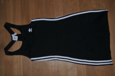cooles adidas Kleid - original - Gr. 32 - neuwertig
