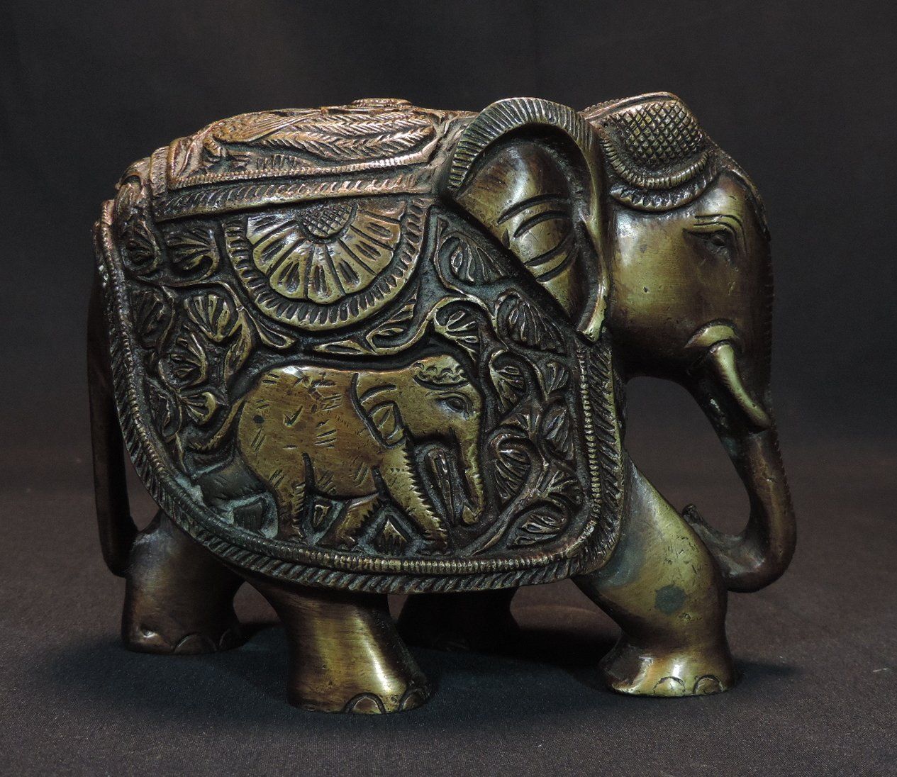 Figuren: massiver, indischer Messing Elefant – Gebraucht aus Duggingen von roterbambus 2