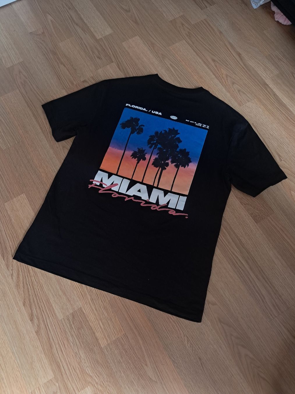 T-Shirts: T-Shirt Schwarz Miami  – Gebraucht aus Biel/Bienne von sof_yx5y 1