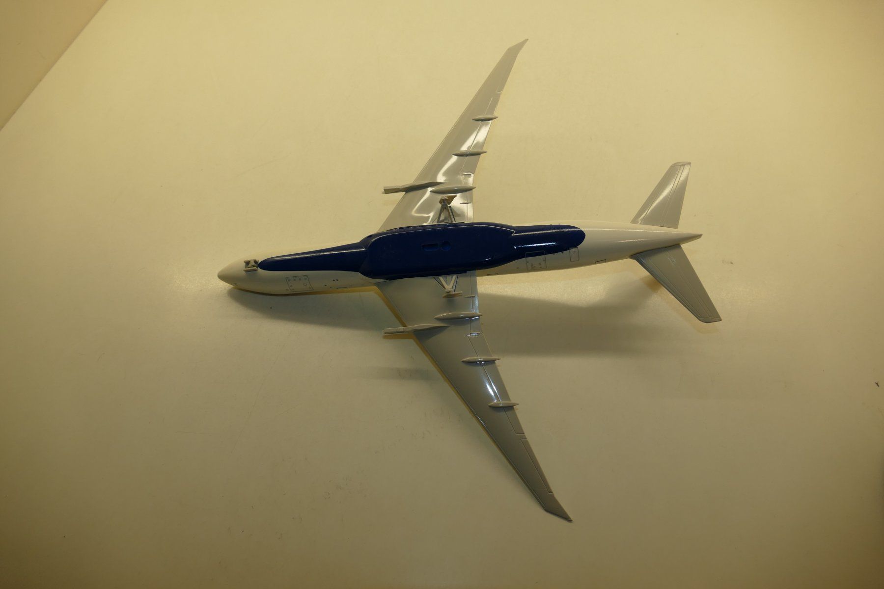 Boeing Kit di modellismo & Modellini statici: Flugzeugmodell 1:200: Delta Boeing – Usato da Niederhasli venduto da rail-duerst 5