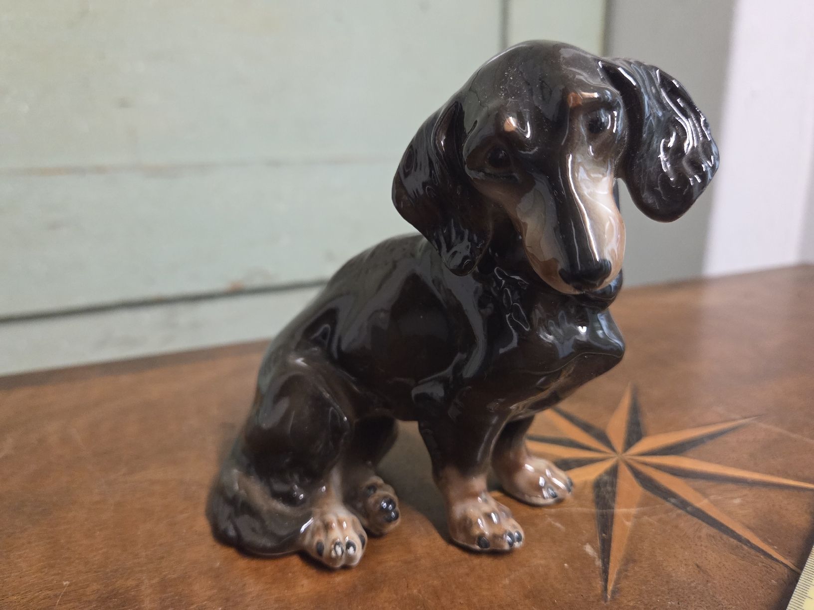 Statuette: Dackel aus Porzelan – Usato da Däniken SO venduto da sugar-honey-pie