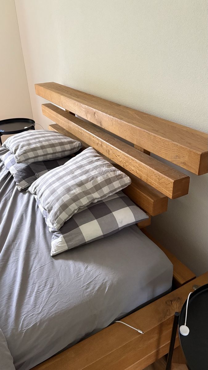 Lits: Doppelbett Vollholz Eiche – D'occasion à Winterthur par Lucoelen 2