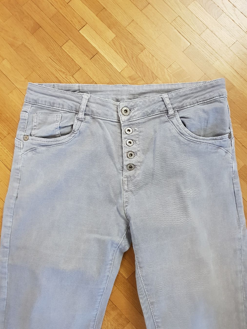 Jeans: Jeans gris clair Taille L - neuf – Neuf (Voir description) à Veyrier par sosozizou 1