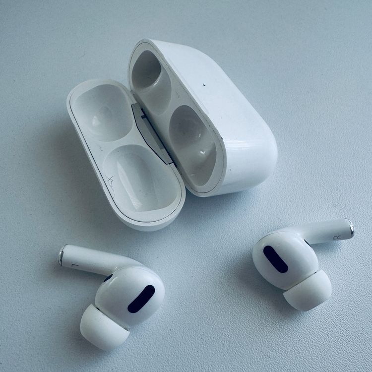 Apple Kopfhörer: Original Apple AirPods Pro 1 Gen. Wireless USB-C Kabel – Gebraucht aus Basel von MY.AIRPODS.SHOP 4