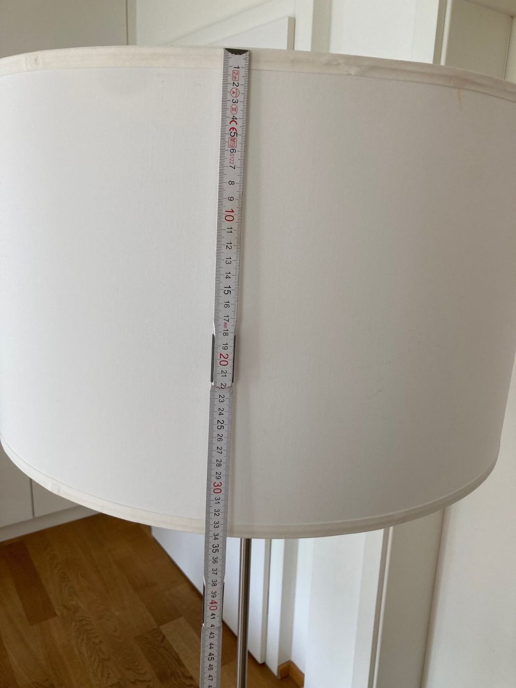 Ikea Lampade: Stehleuchte weiss IKEA – Usato da Luzern venduto da Rsubita 3