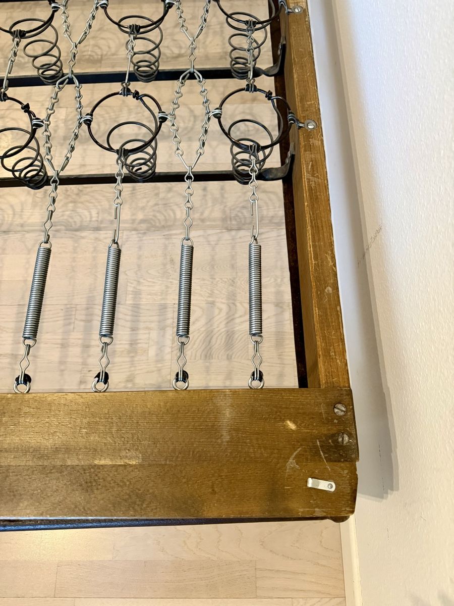 Betten: Antikes Jugendstil-Gusseisenbett - Komplett & Top! – Gebraucht aus Zürich von Topfamily 8