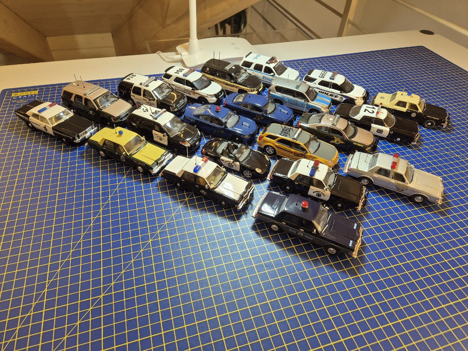 Modellini d'auto: US-Polizeifahrzeuge 1:43 – Usato da Lachen SZ venduto da bow_wdl9 1