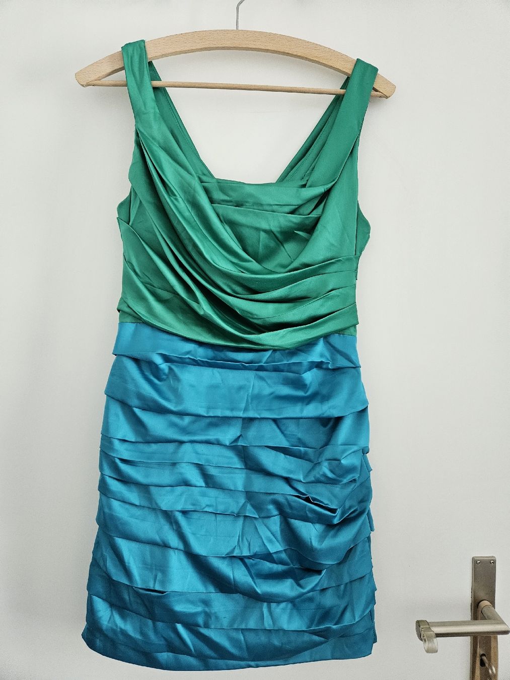 Kleider: Cocktailkleid Türkis/Grün – Neu (gemäss Beschreibung) aus Elgg von and_2x26