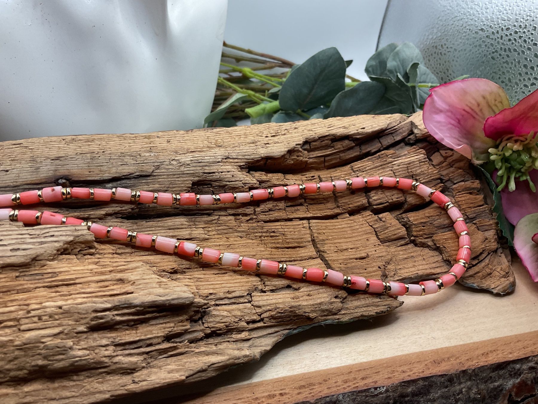 Catenine: Collier rosa Koralle und Hämatit – Usato da Luzern venduto da S.Kern01 2