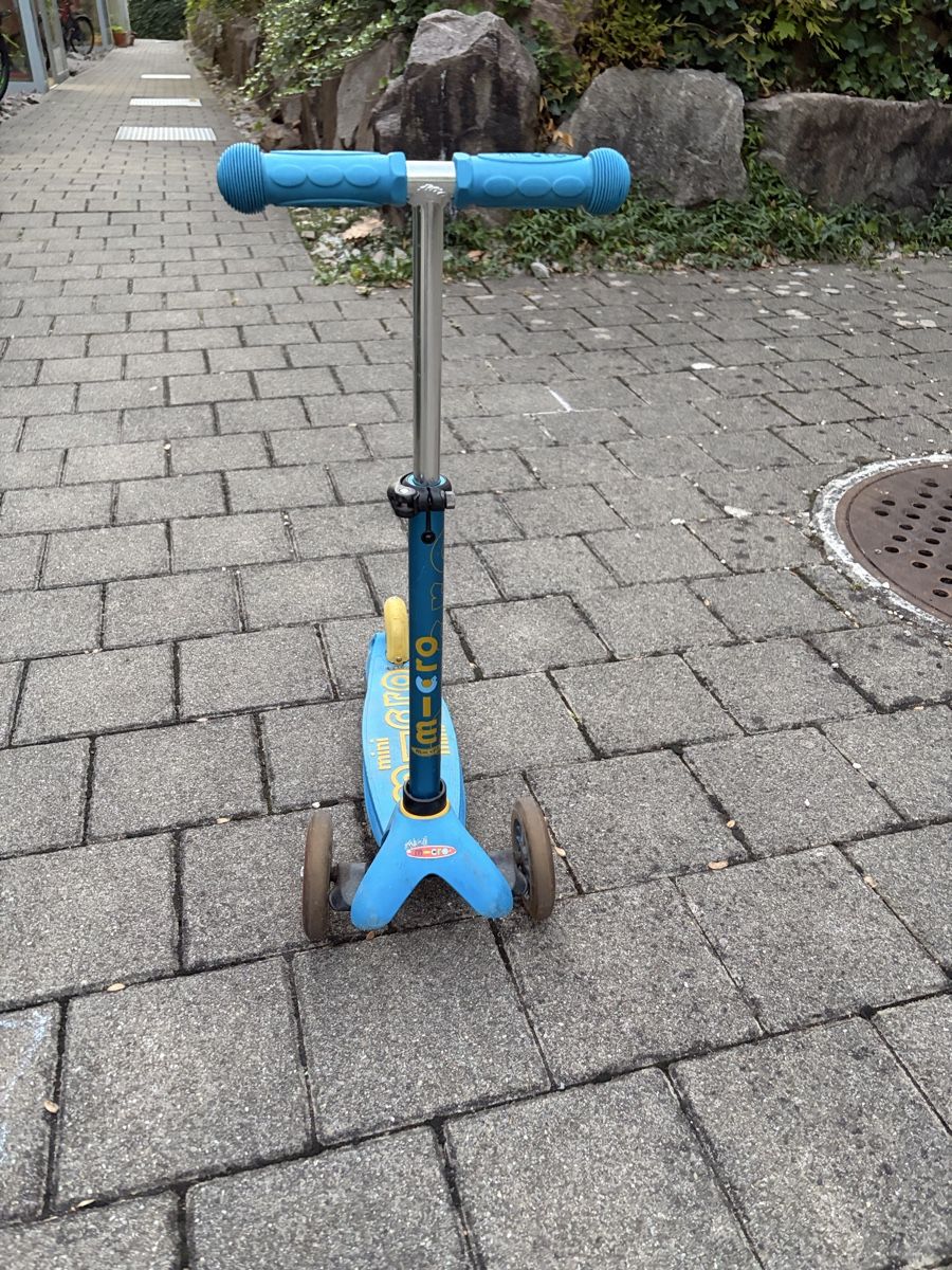 Micro Kickboard: Micro Mini Kinder Trottinett blau – D'occasion à Arlesheim par PhFE 1