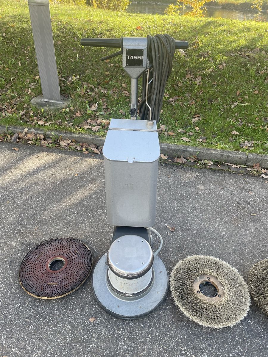 Tutte le macchine: Einscheibmaschine Taski – Usato da Würenlos venduto da Shop_Shop 2