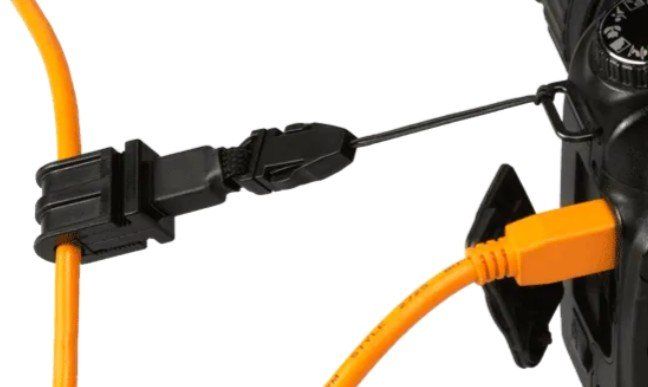 Altro Materiale elettrico: Kabelstopper für Digital-Kameras, beim Tethering – Usato da Dürnten venduto da pema28