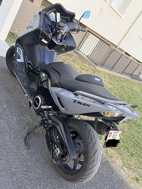 Yamaha Scooter: T-Max 530 Lux Max – Usato da Chambésy venduto da chi_7lt9 1