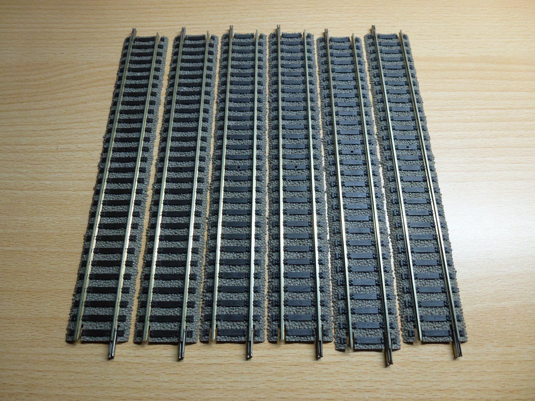 Fleischmann Modellini di ferrovie: Fleischmann H0 Profigleis 6x6101 – Usato da Hombrechtikon venduto da Se9