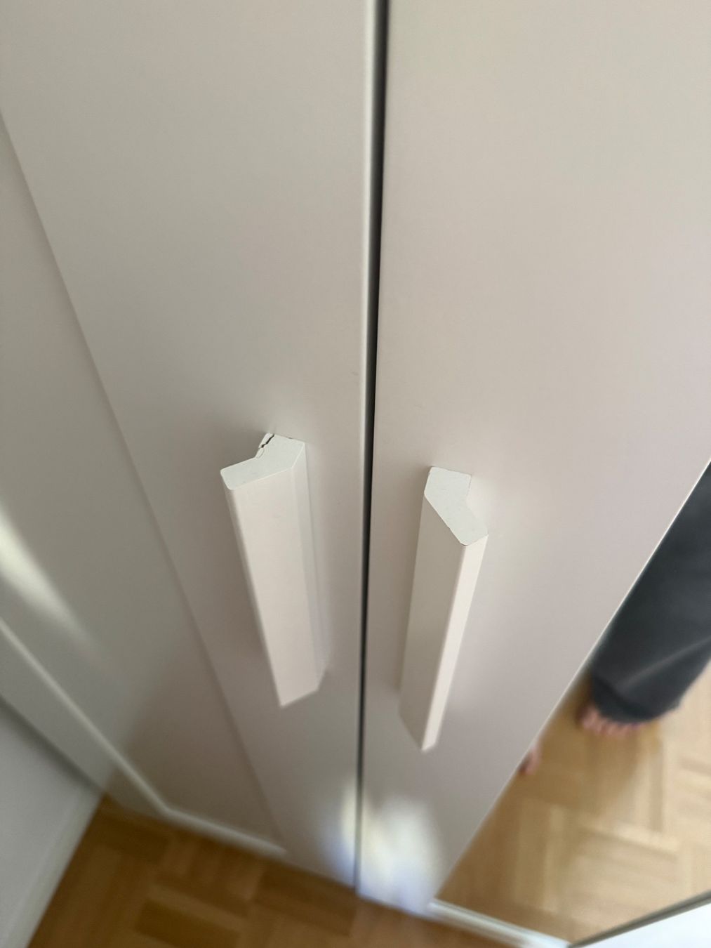Ikea Armadi: Ikea Brimnes Schrank zu verschenken – Usato da Bern venduto da sop_nn29 2