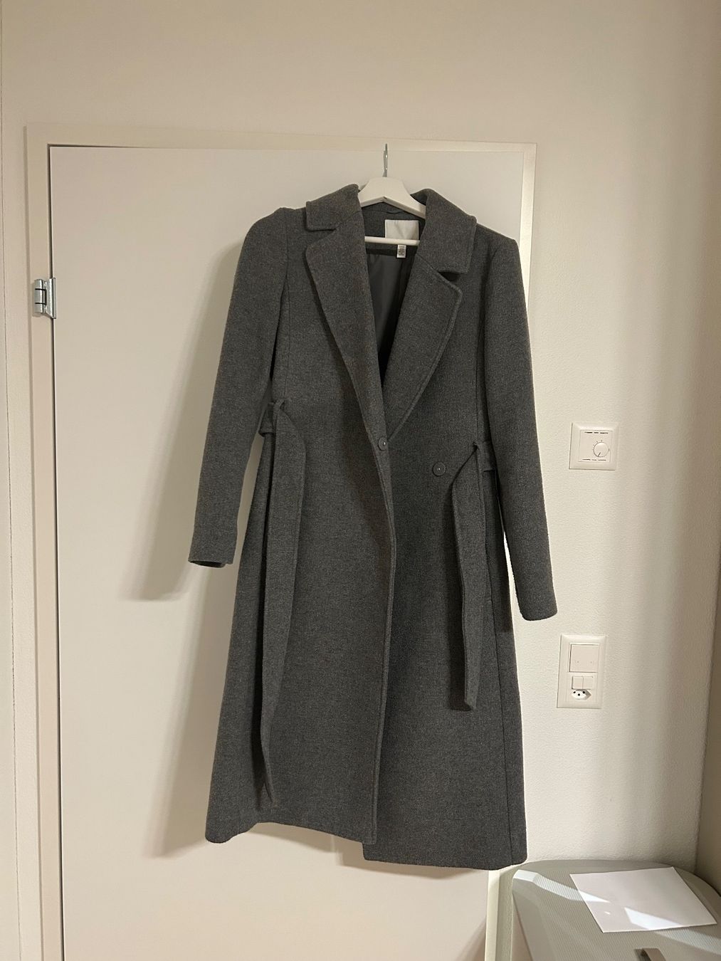 H&M Cappotti: Eleganter Wollmantel, Grau, 34 – Usato da Solothurn venduto da anj_5zhn 1
