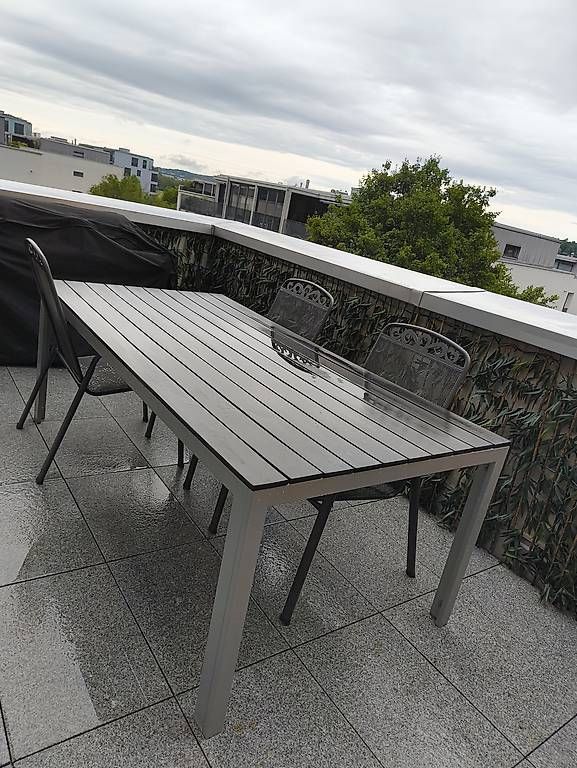 Tavoli: Tisch Polywood 200x100 cm anthrazit – Usato da Nänikon venduto da Manta87