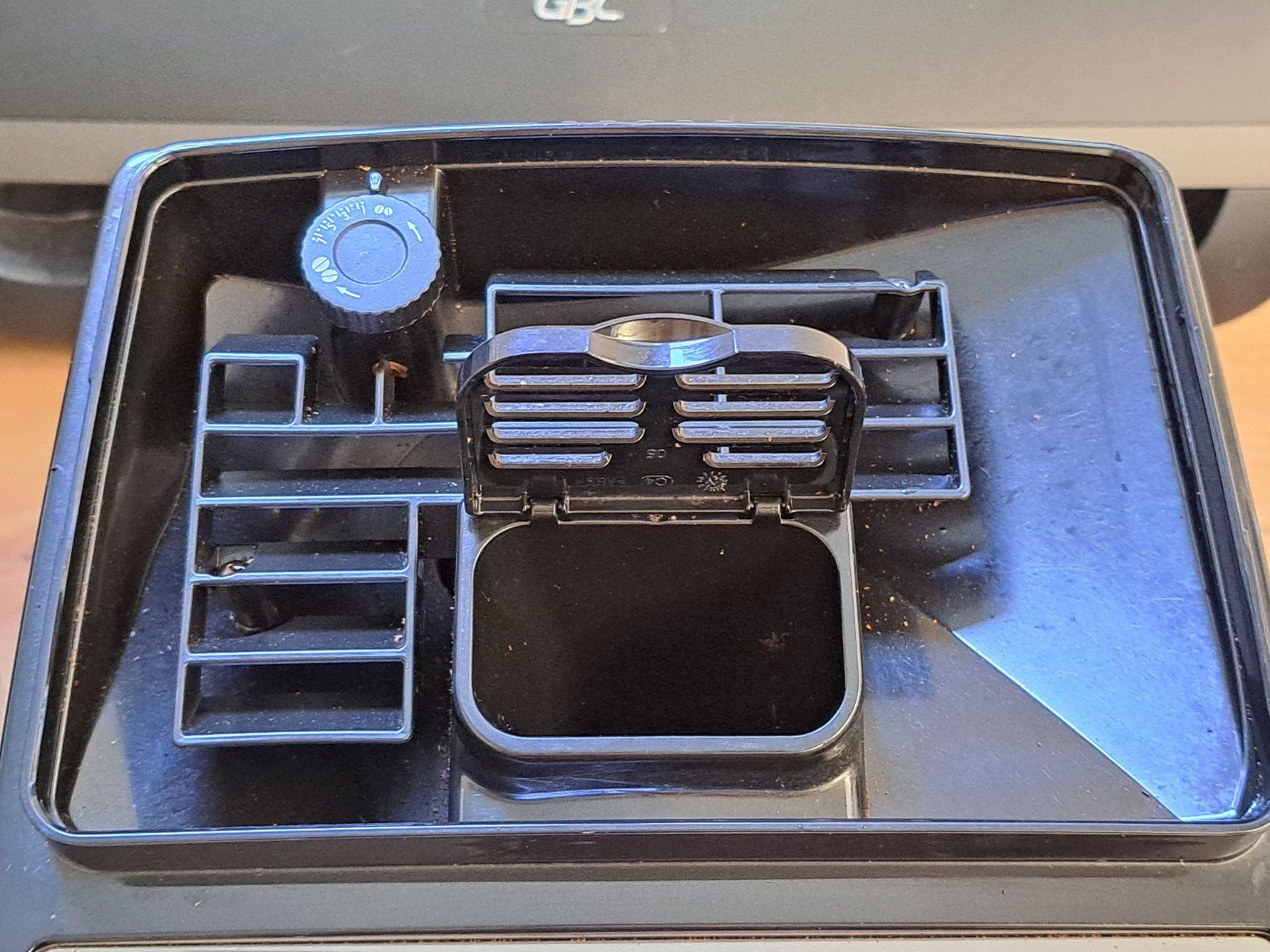 De'Longhi Macchine per caffè & Macchine per espresso: DeLonghi Magnifica S ECAM Kaffeevollautomat – Usato da Hauptwil venduto da maexchen71 6